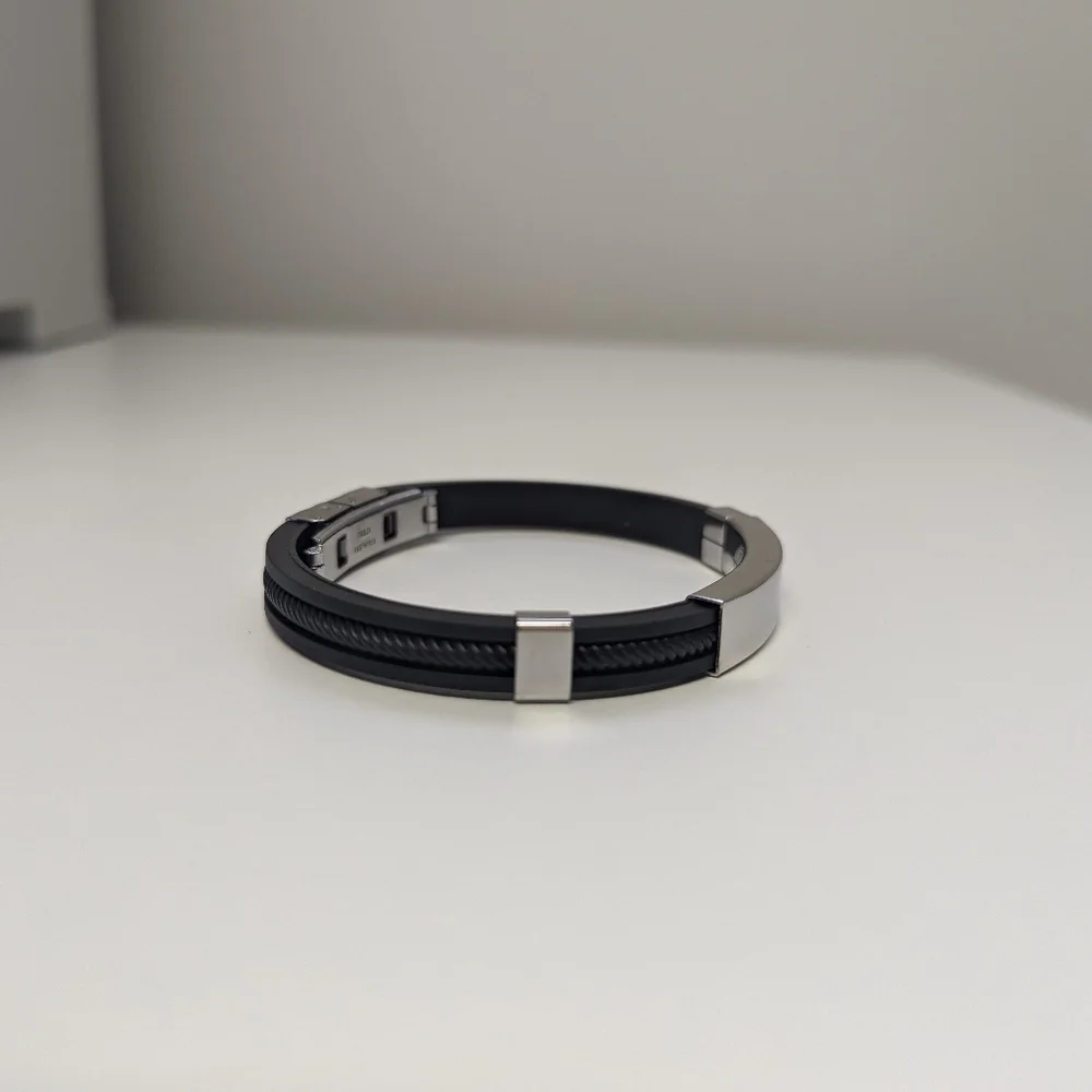 N/A available black
